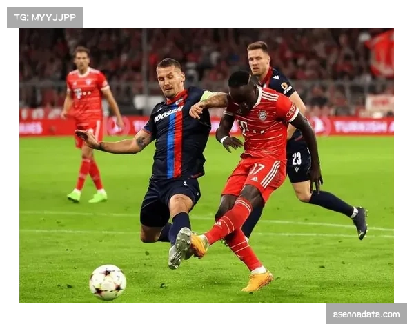 维蒂尼亚场均跑动12公里，巴黎圣日耳曼中场全能化支撑高位逼抢体系